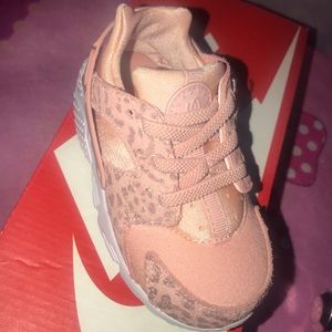 Toddler girl sneakers